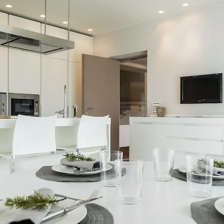 Villa Benedetta - By Myhomeincomo *